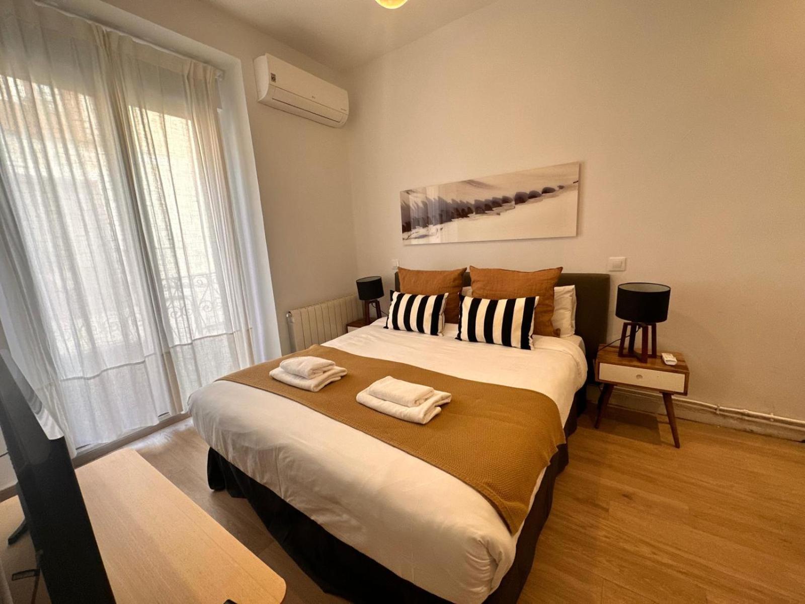 Amazing 3Bd 3Bth With 9 Balconies By Madrid4You Apartments Bagian luar foto