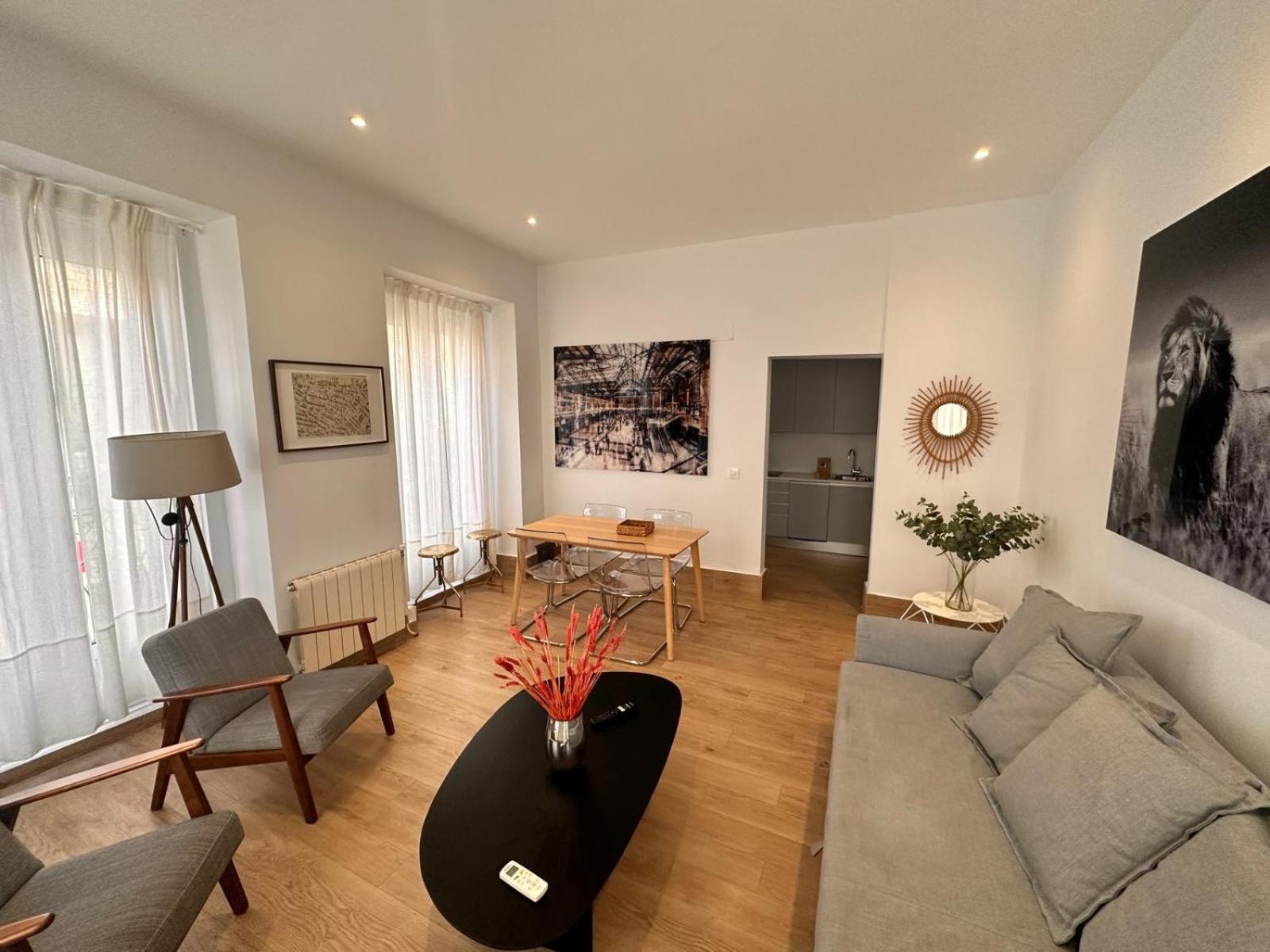 Amazing 3Bd 3Bth With 9 Balconies By Madrid4You Apartments Bagian luar foto