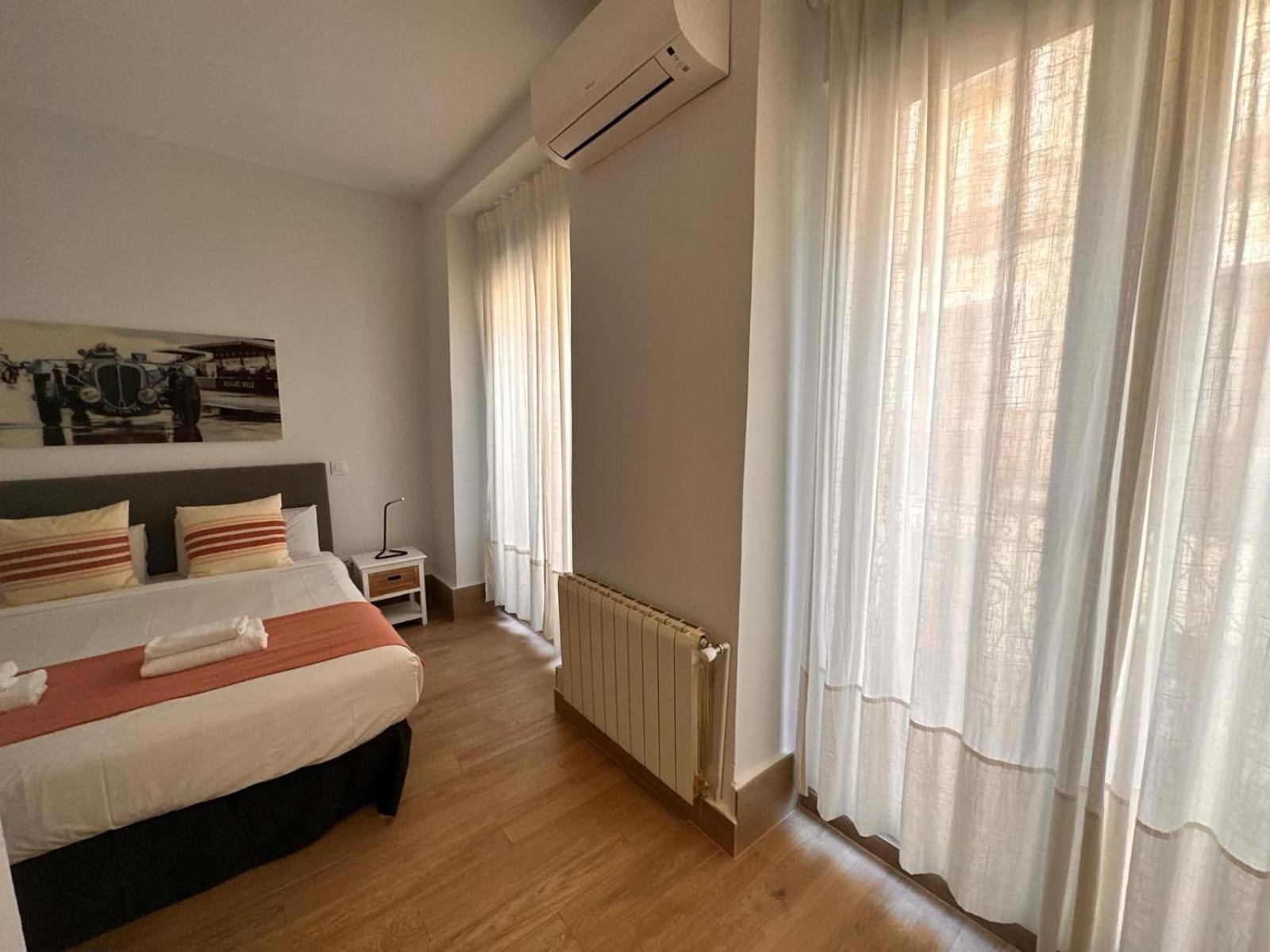 Amazing 3Bd 3Bth With 9 Balconies By Madrid4You Apartments Bagian luar foto